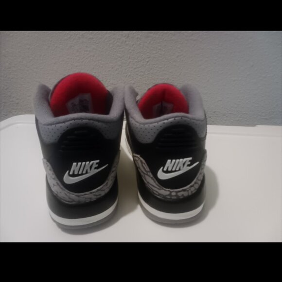 Jordan 3 Retro NWOT - Picture 3 of 5